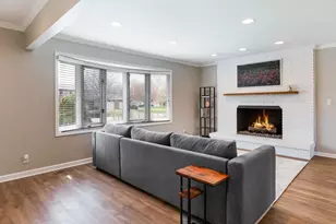 29W332 Mark Dr, Naperville, IL 60564 - Photo 11