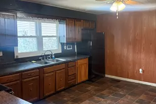312 E 11th St, Georgetown, IL 61846 - Photo 5