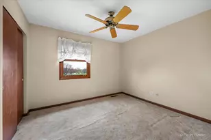 901 Garnet Cir, Schaumburg, IL 60193 - Photo 27