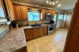 1204 E 19th St, Sterling, IL 61081 - Photo 3