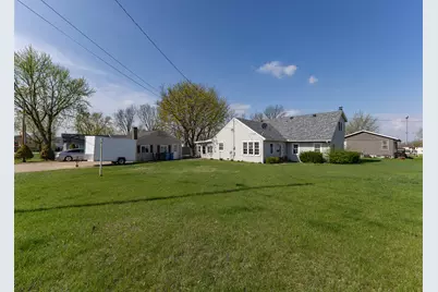 507 11th Place, Camanche, IA 52730 - Photo 3