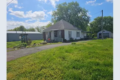 607 Filbert Street, Odin, IL 62870 - Photo 1