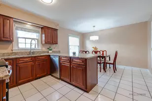 620 W Peregrine Dr, Palatine, IL 60067 - Photo 7