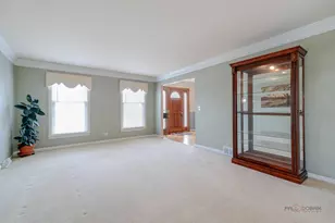 620 W Peregrine Dr, Palatine, IL 60067 - Photo 3