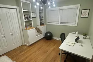 [Address not provided], Glen Ellyn, IL 60137 - Photo 3