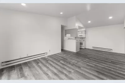 651 N Virginia Road #328, Crystal Lake, IL 60014 - Photo 7