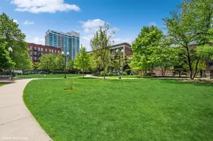 849 N Franklin St, Chicago, IL 60610 - Photo 13