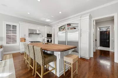 2660 N Hartland Court, Chicago, IL 60614 - Photo 3
