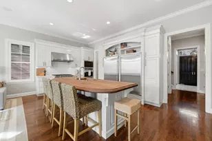 2660 N Hartland Ct, Chicago, IL 60614 - Photo 3