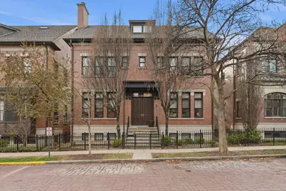 2660 N Hartland Court, Chicago, IL 60614 - Photo 1