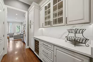 2660 N Hartland Ct, Chicago, IL 60614 - Photo 11