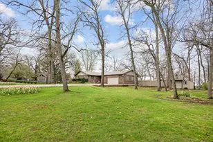 48W607 Whispering Oaks Dr, Hampshire, IL 60140 - Photo 3