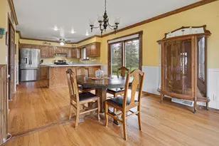 48W607 Whispering Oaks Dr, Hampshire, IL 60140 - Photo 7