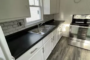 1254 S Chicago Ave, Freeport, IL 61032 - Photo 7