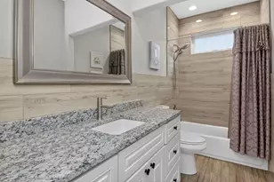 669 E Byron Ave, Addison, IL 60101 - Photo 23