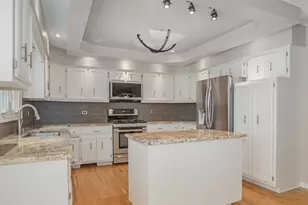 2530 Cheshire Dr, Aurora, IL 60504 - Photo 15