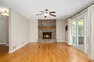 2530 Cheshire Dr, Aurora, IL 60504 - Photo 9
