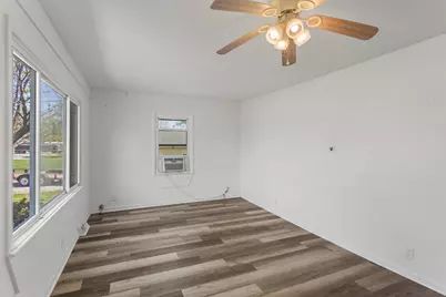 4931 E Glenwood Drive, Decatur, IL 62521 - Photo 15