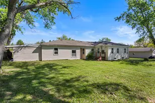 4931 E Glenwood Dr, Decatur, IL 62521 - Photo 7
