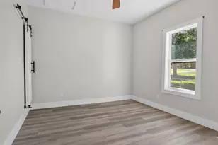 104 S Oak St, Arrowsmith, IL 61722 - Photo 9
