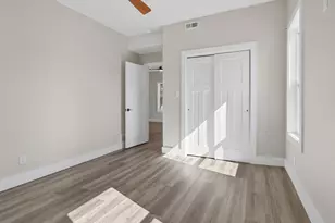 104 S Oak St, Arrowsmith, IL 61722 - Photo 5