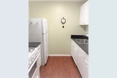 580 Mesa Drive #201, Hoffman Estates, IL 60169 - Photo 5