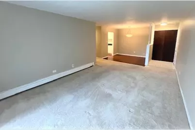 580 Mesa Drive #201, Hoffman Estates, IL 60169 - Photo 3