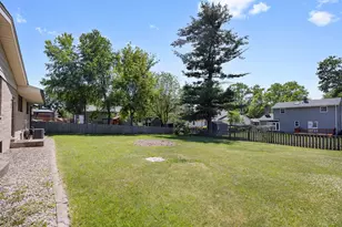 218 Gladys Ave, Fox River Grove, IL 60021 - Photo 17