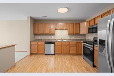 100 N Bokelman Street #330, Roselle, IL 60172 - Photo 7
