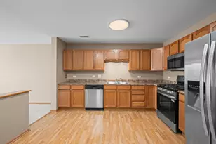 100 N Bokelman St, Roselle, IL 60172 - Photo 7