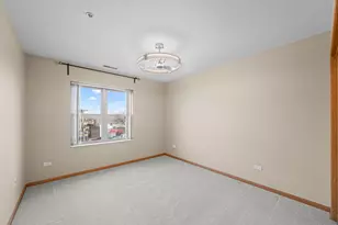 100 N Bokelman St, Roselle, IL 60172 - Photo 13