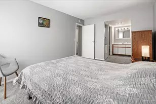 1976 Kenilworth Cir, Hoffman Estates, IL 60169 - Photo 17