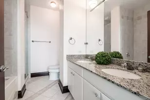 33 W Ontario St, Chicago, IL 60654 - Photo 9