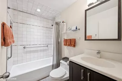 1100 N Lake Shore Drive #11B, Chicago, IL 60611 - Photo 19