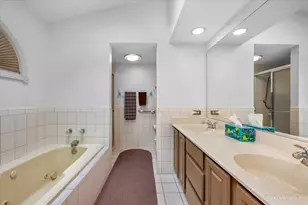 5N490 Hidden Springs Dr, Saint Charles, IL 60175 - Photo 17