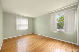 940 S Villa Ave, Villa Park, IL 60181 - Photo 11