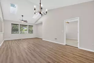 21533 Papoose Lake Ct, Crest Hill, IL 60403 - Photo 3