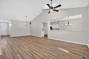 21533 Papoose Lake Ct, Crest Hill, IL 60403 - Photo 5