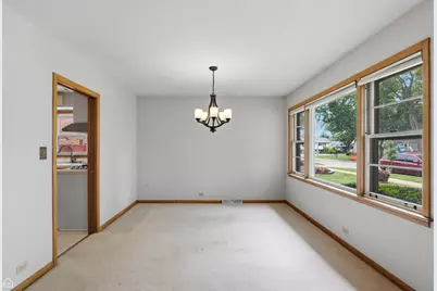 5814 Keeney Street, Morton Grove, IL 60053 - Photo 7