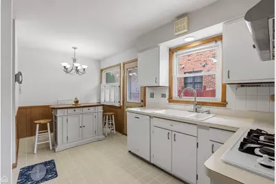 5814 Keeney Street, Morton Grove, IL 60053 - Photo 5