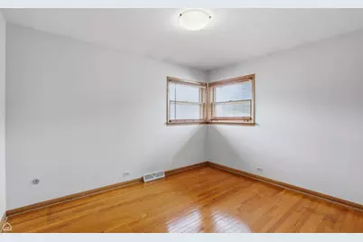5814 Keeney Street, Morton Grove, IL 60053 - Photo 13