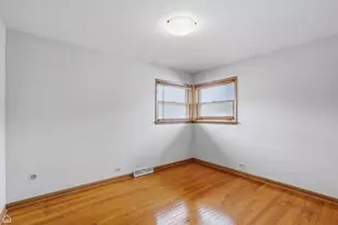 5814 Keeney St, Morton Grove, IL 60053 - Photo 13