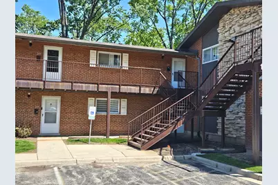 1910 W Hatherleigh Court #2E, Mount Prospect, IL 60056 - Photo 1