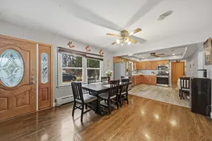810 N Cherry St, Addison, IL 60101 - Photo 3