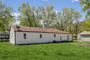 118 E Bower St, Oreana, IL 62554 - Photo 29