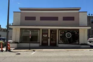 116 Calhoun Street E, Woodstock, IL 60098 - Photo 1