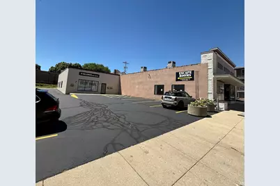 116 Calhoun Street E, Woodstock, IL 60098 - Photo 9