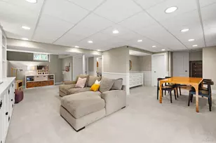 6710 Hillside Rd, Crystal Lake, IL 60012 - Photo 23
