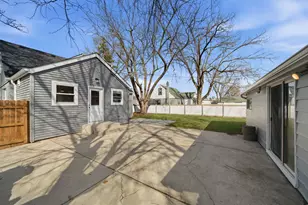 7851 Suburban Ln, Bridgeview, IL 60455 - Photo 39