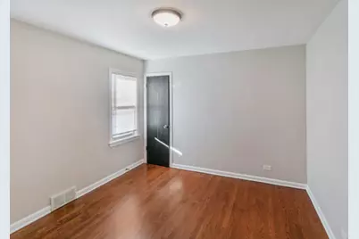 3133 W 101st Street, Evergreen Park, IL 60805 - Photo 9